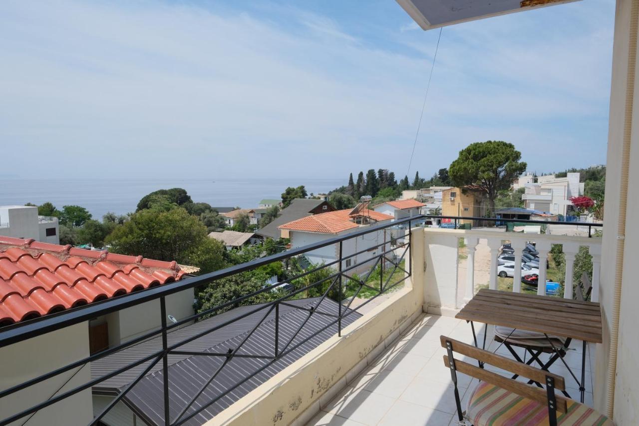Mehilli Hotel Dhërmi Buitenkant foto