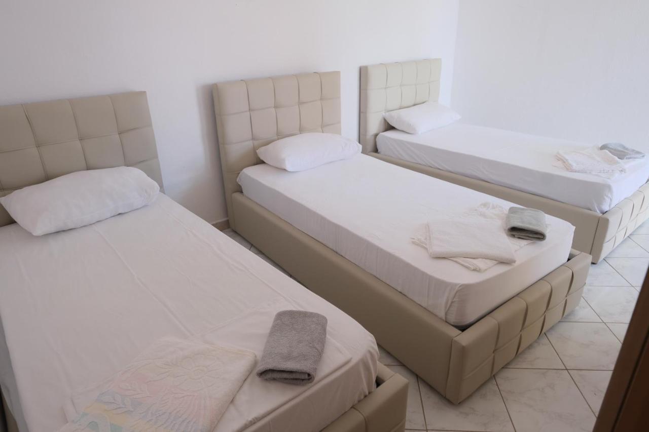 Mehilli Hotel Dhërmi Buitenkant foto