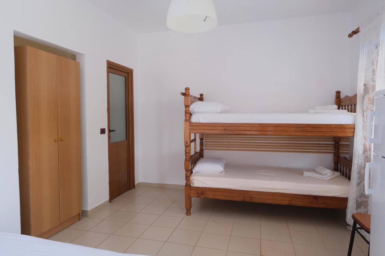 Mehilli Hotel Dhërmi Buitenkant foto