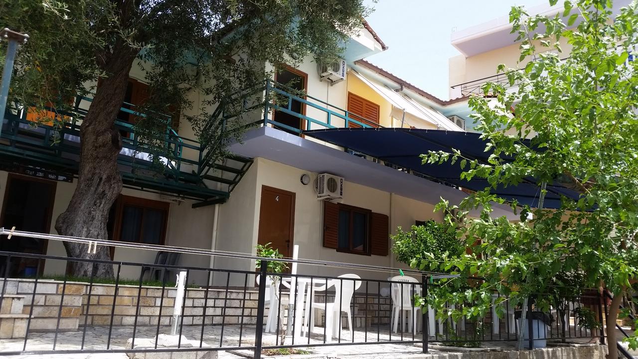 Mehilli Hotel Dhërmi Buitenkant foto